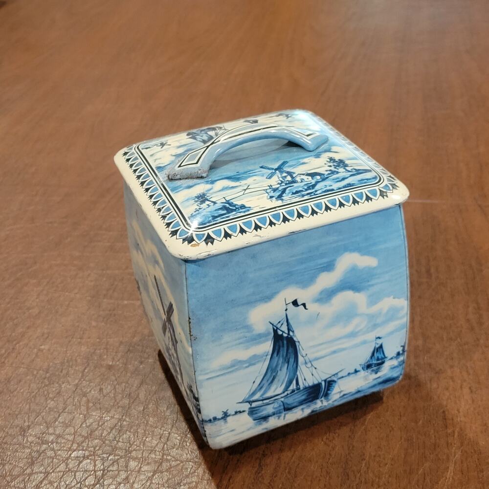 Vintage 1950's Dutch Tin Royal Verkade Factories LTD Zaandam Holland Tin Box